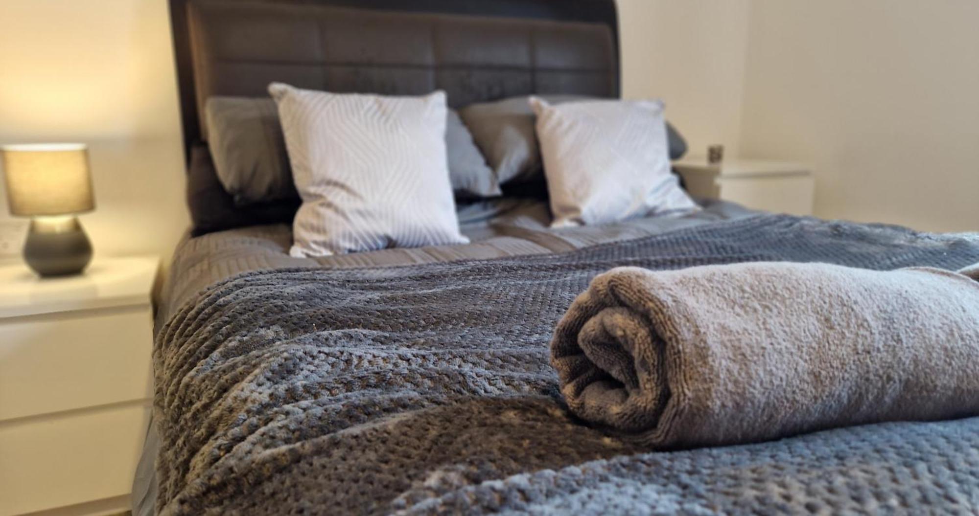 קובנטרי Business & Leisure City Centre 2 Bed En-Suite Apartment With Free Parking And Netflix מראה חיצוני תמונה